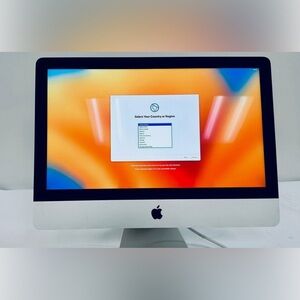 - 21.5" Model A1418- Intel Core i5 - 1TB HDD/8GB Memory - 2.30 GHz AIO Silver